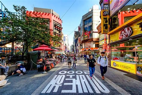  Koreanscapes: A Journey Through Tranquil Urbanity